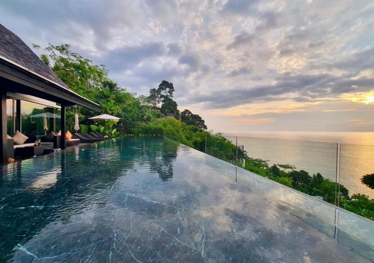 Villa Yang, Private Oceanfront Villa, Kamala Beach Exterior photo