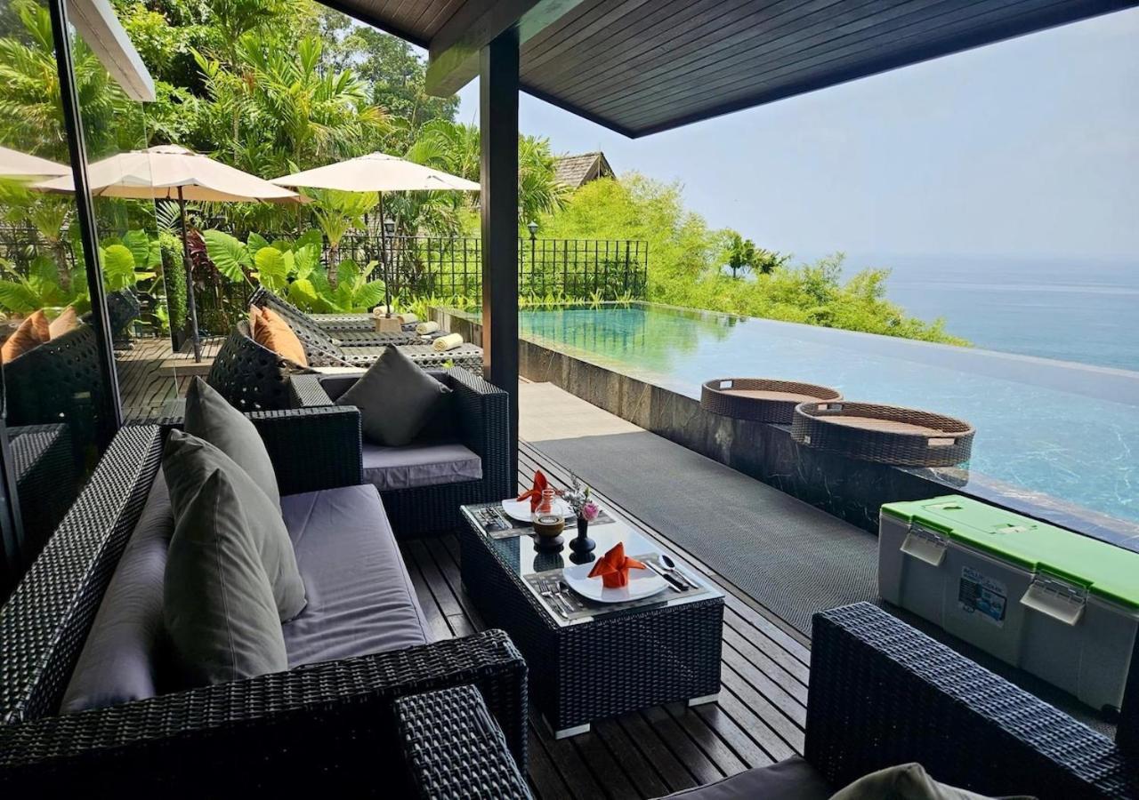 Villa Yang, Private Oceanfront Villa, Kamala Beach Exterior photo